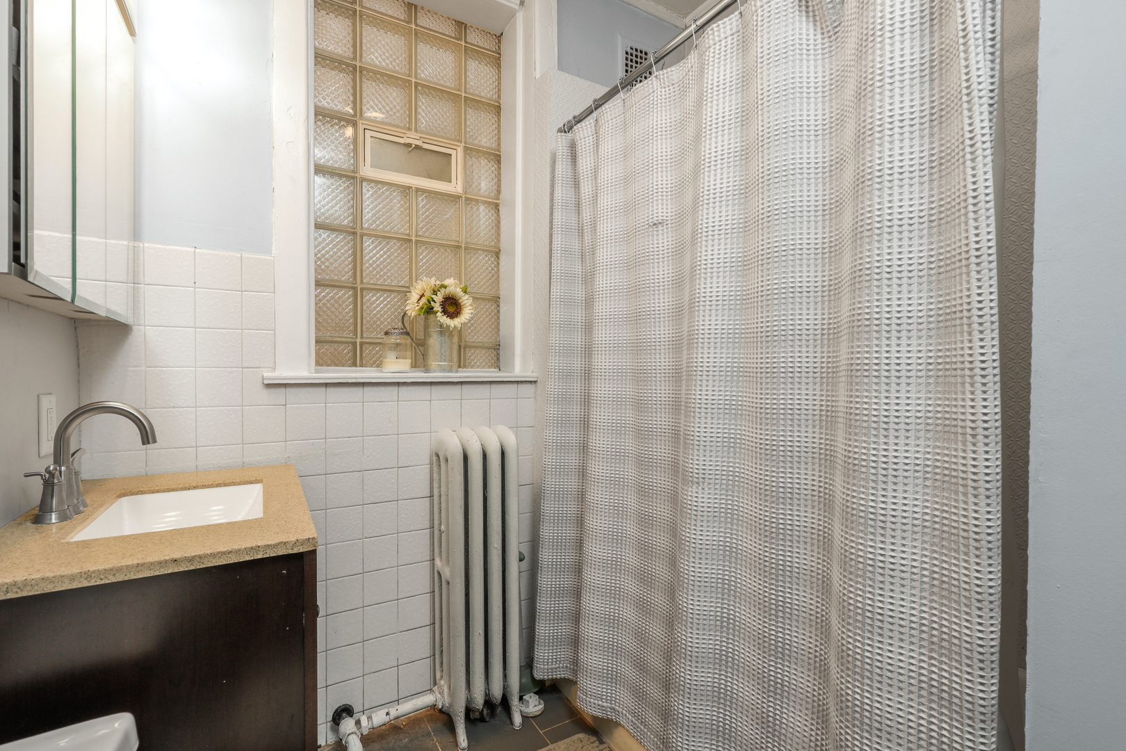 5012 N Winchester Avenue Unit: 2