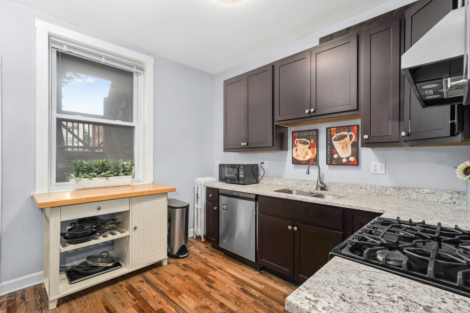 5012 N Winchester Avenue Unit: 2