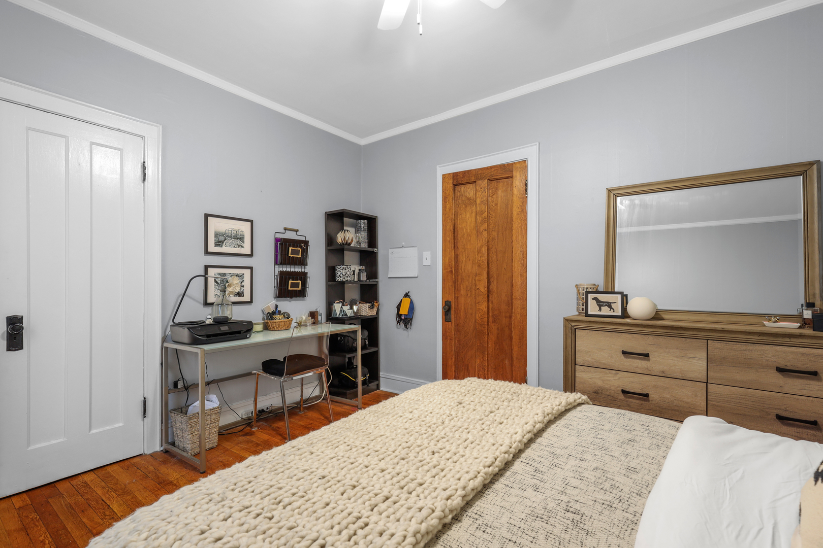 5012 N Winchester Avenue Unit: 2