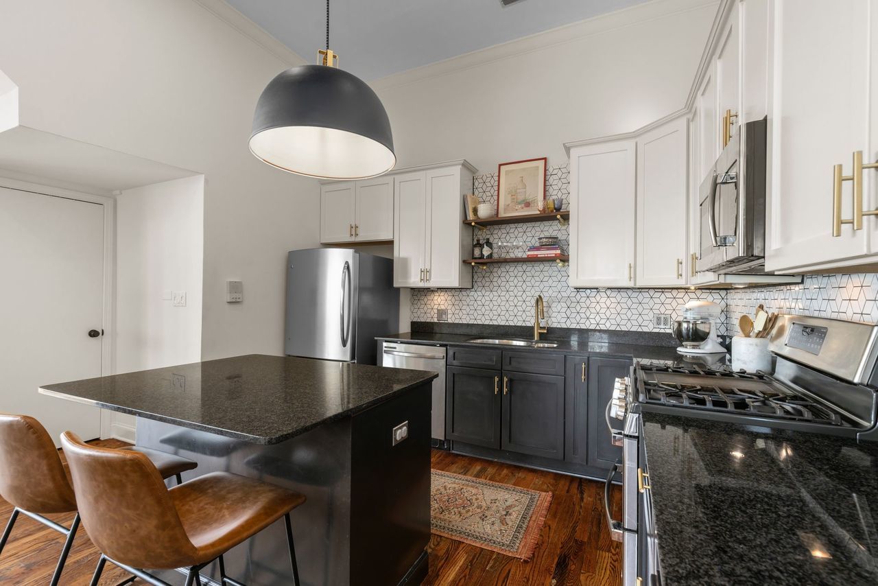 1865 N Winnebago Avenue Unit: 4S
