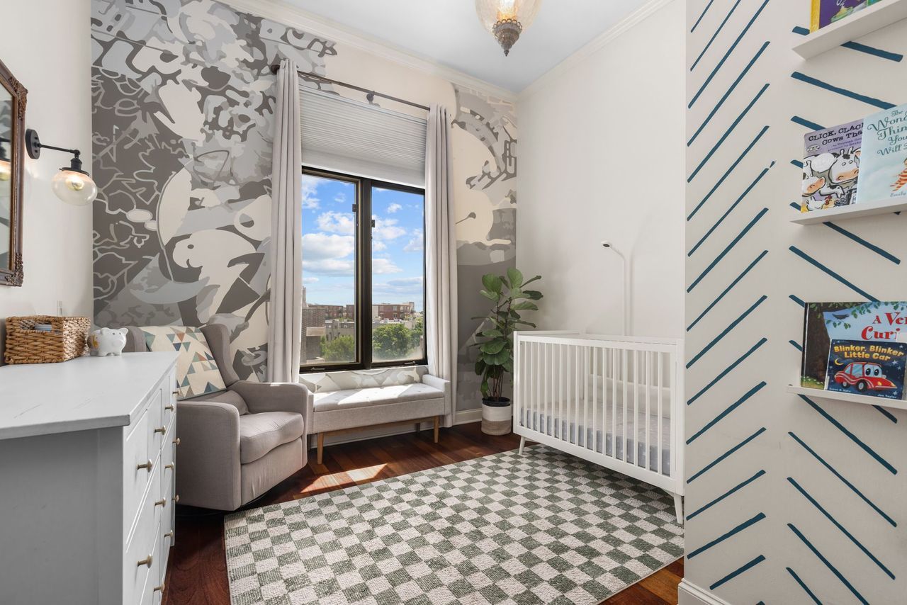 1865 N Winnebago Avenue Unit: 4S