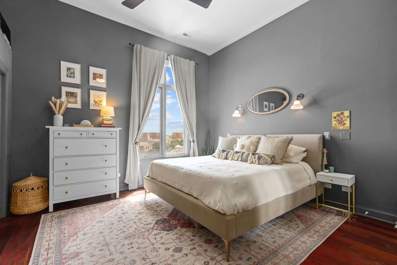 1865 N Winnebago Avenue Unit: 4S