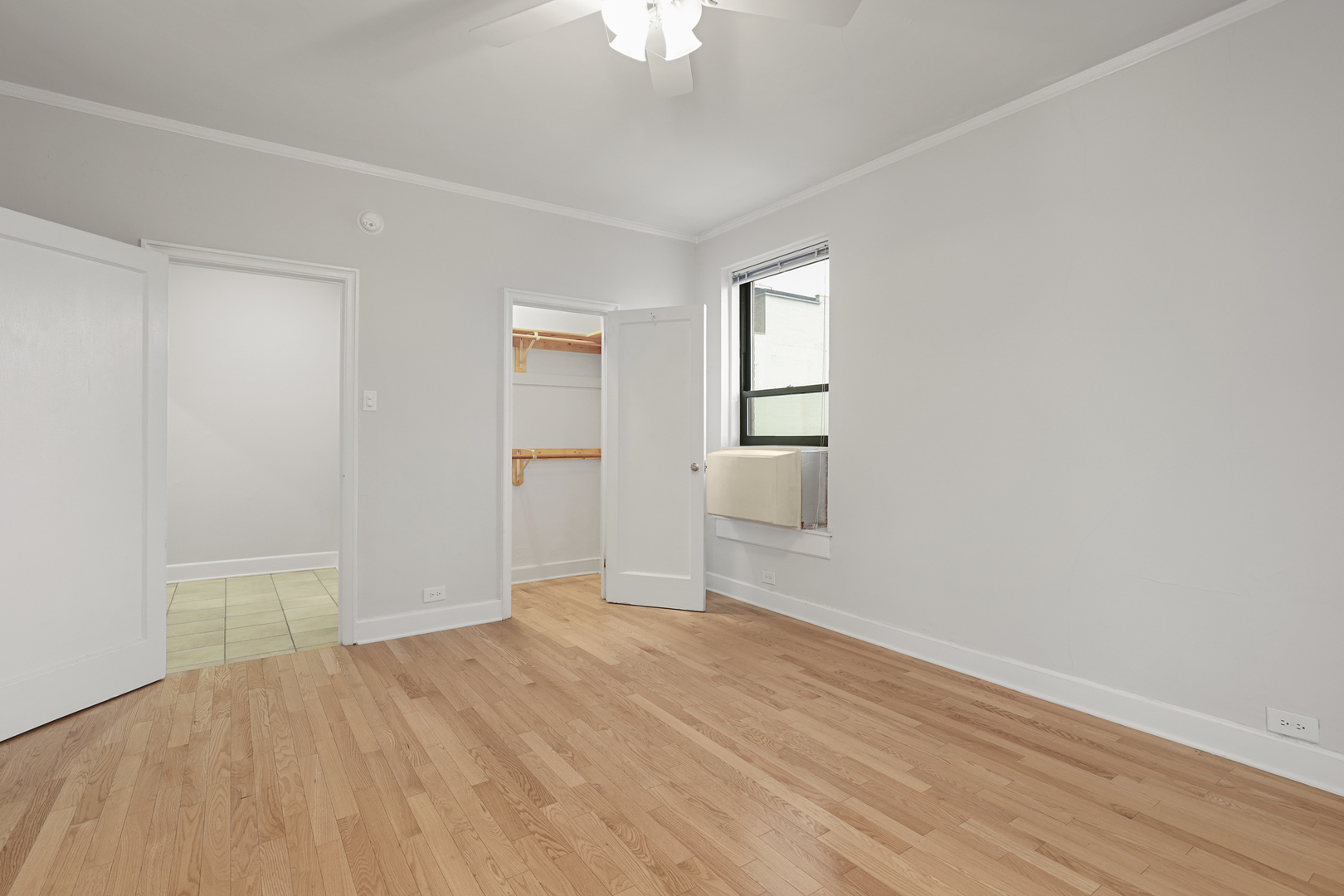 10 W Elm Street Unit: 1608
