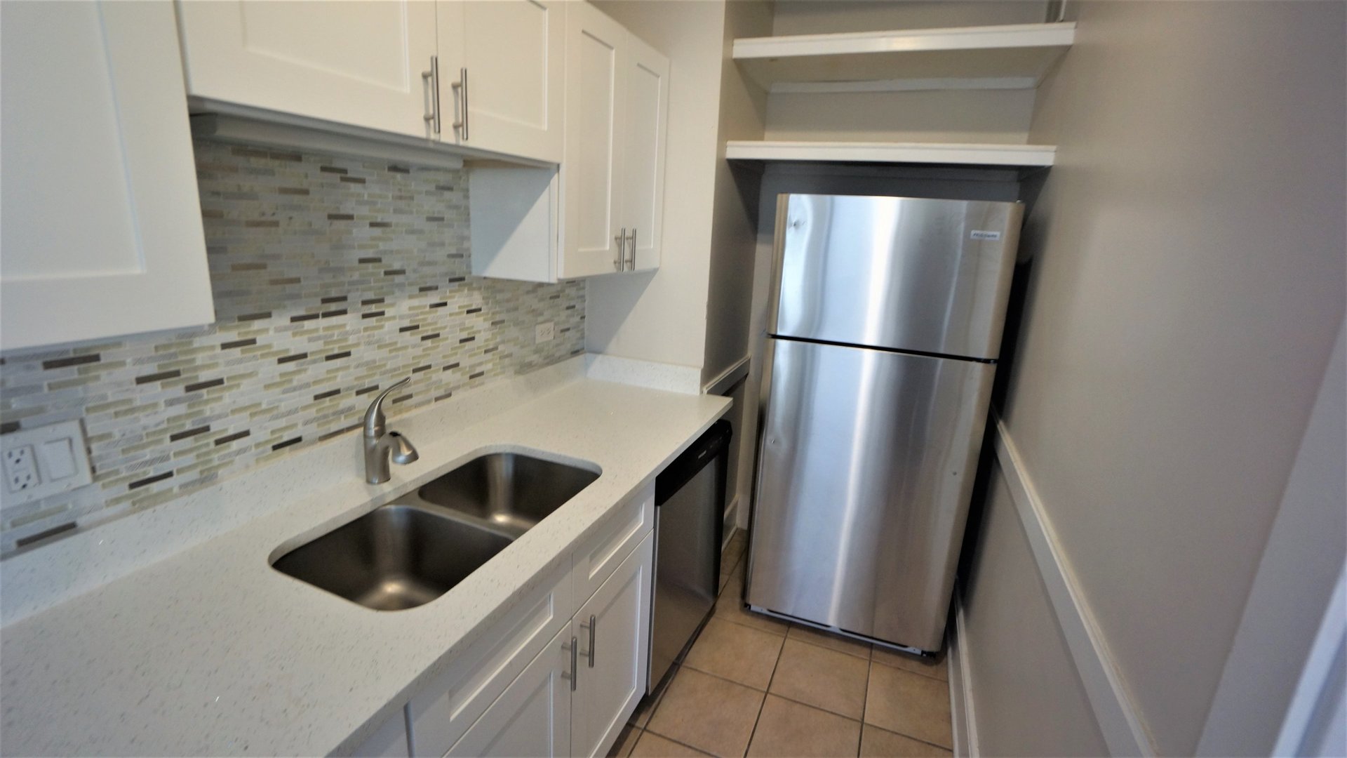 10 W Elm Street Unit: 1608
