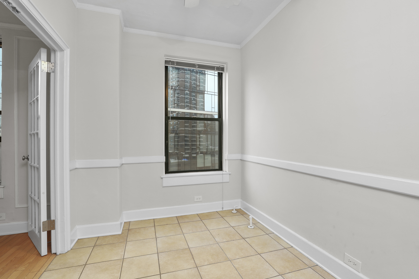 10 W Elm Street Unit: 1608