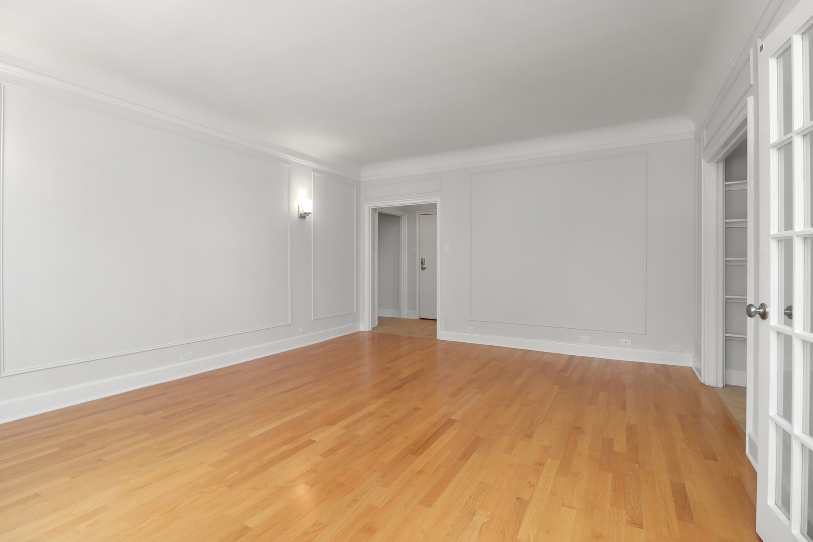 10 W Elm Street Unit: 606
