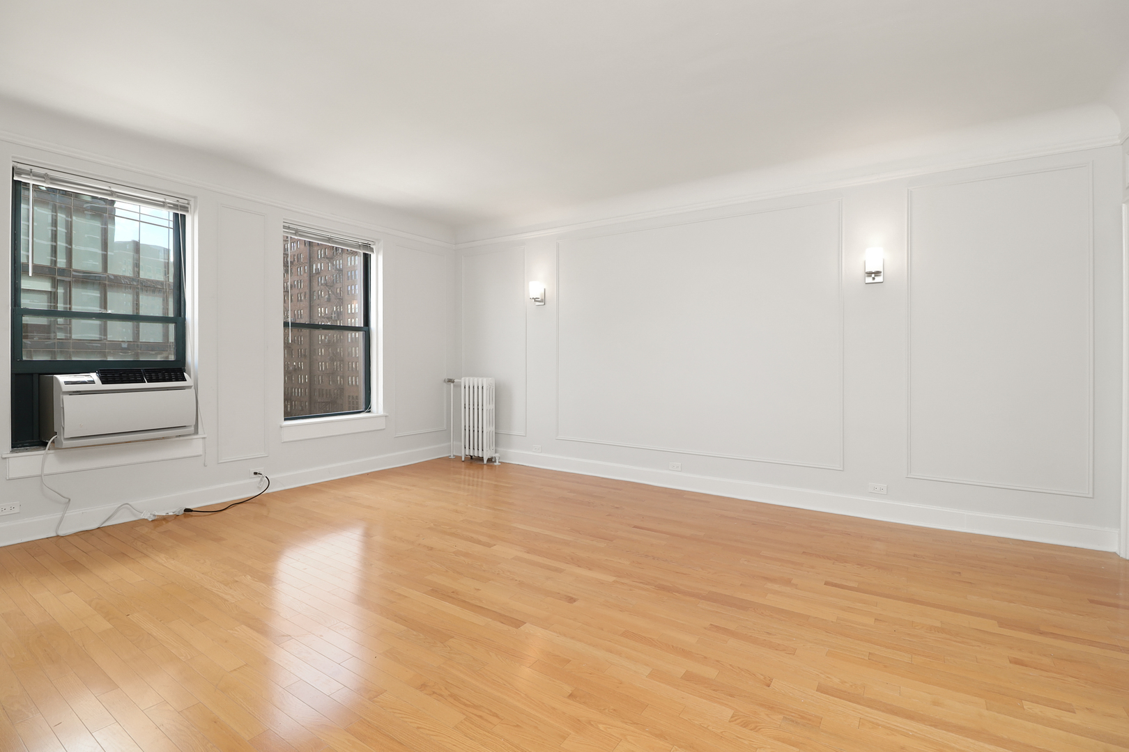 10 W Elm Street Unit: 606