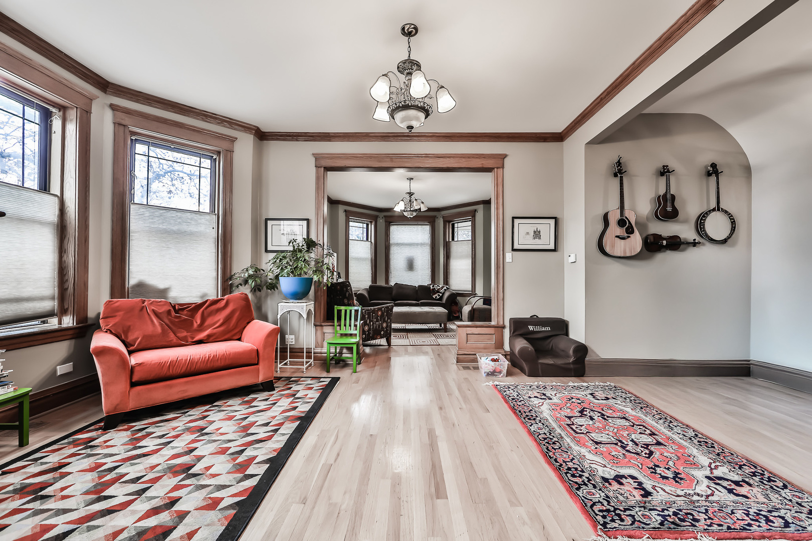3901 N Hamilton Avenue Unit: 1