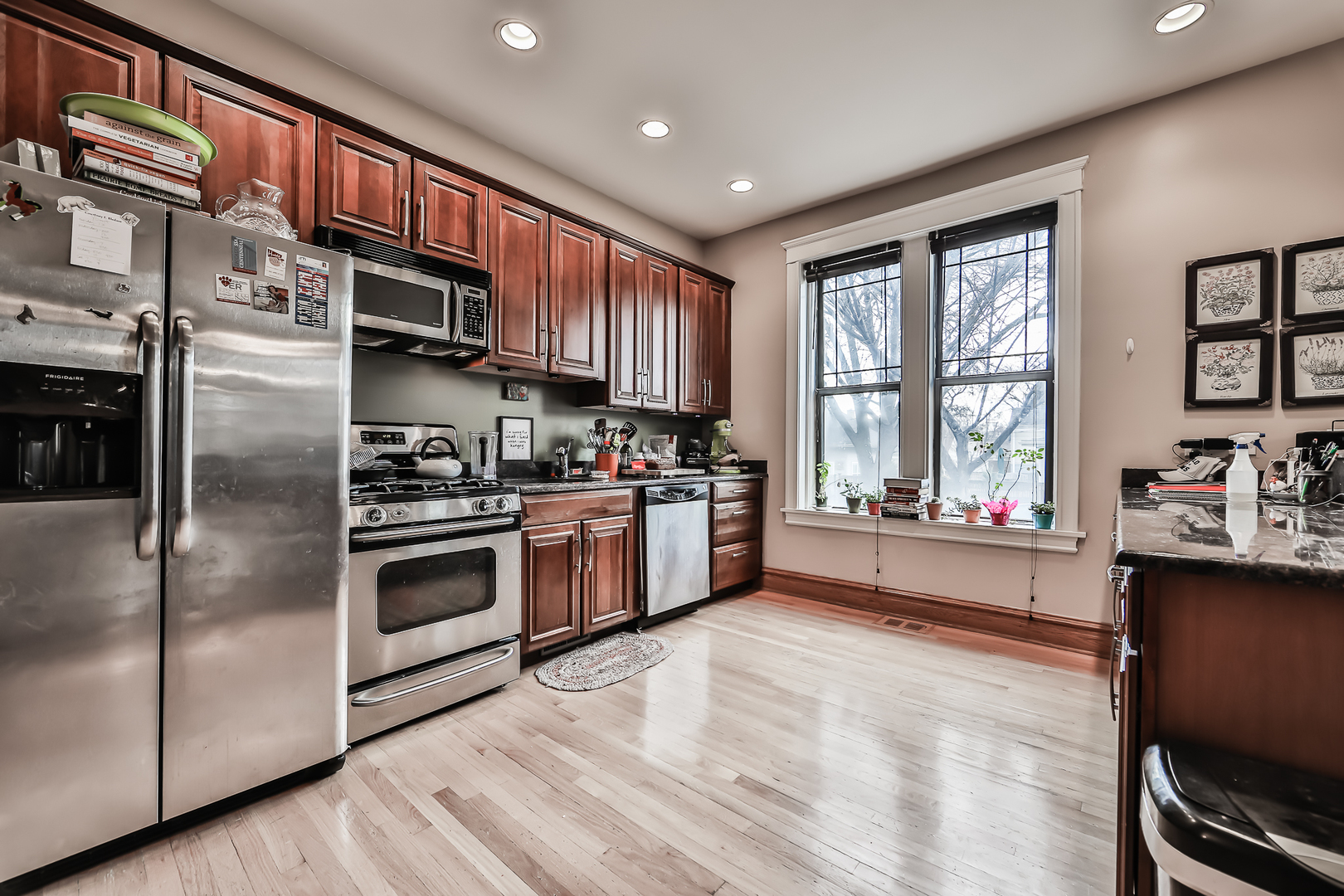 3901 N Hamilton Avenue Unit: 1