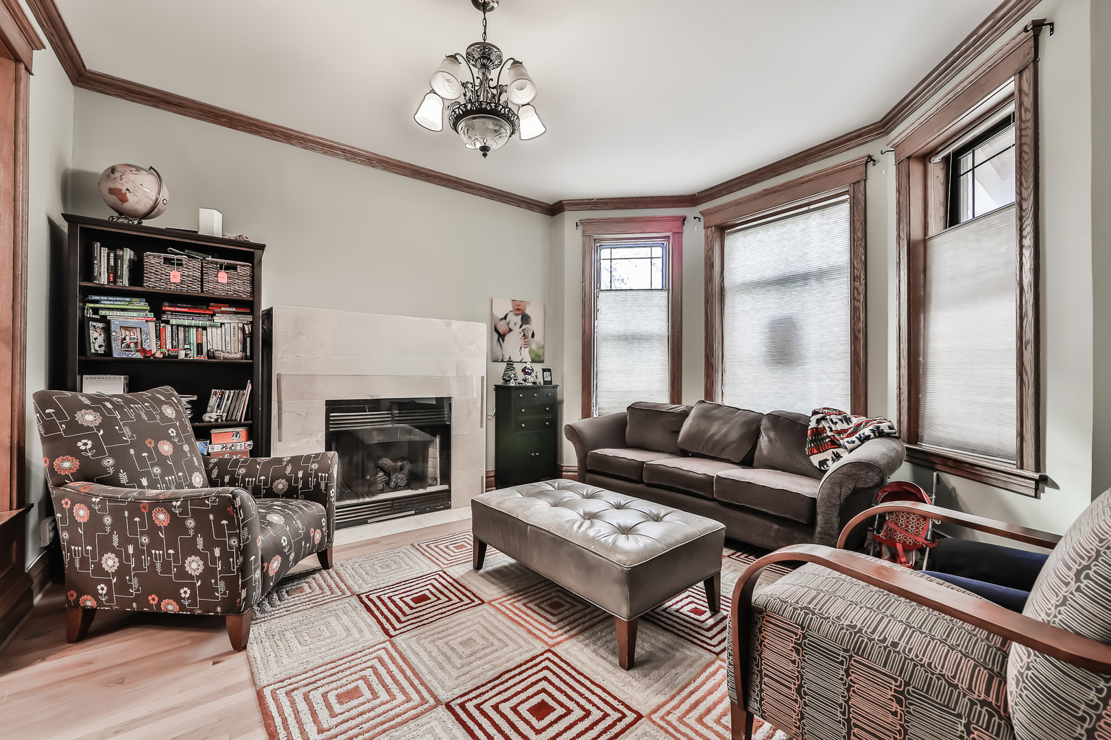 3901 N Hamilton Avenue Unit: 1