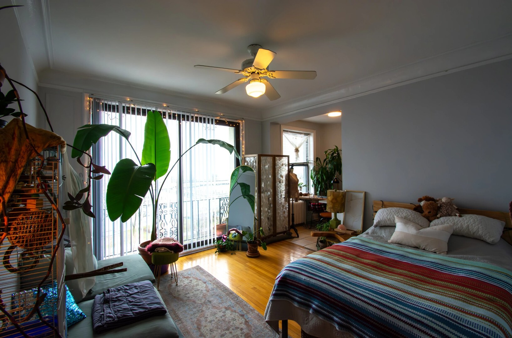 3330 N Lake Shore Drive Unit: 4B