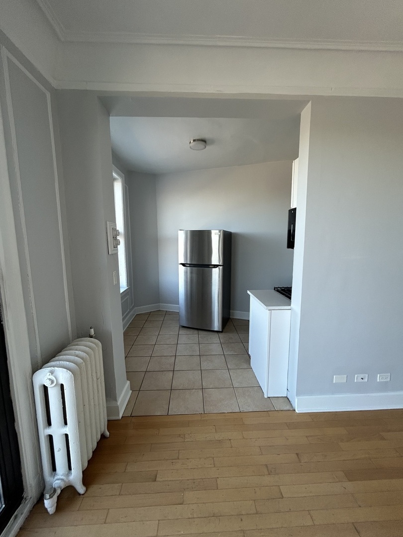 3330 N Lake Shore Drive Unit: 4B