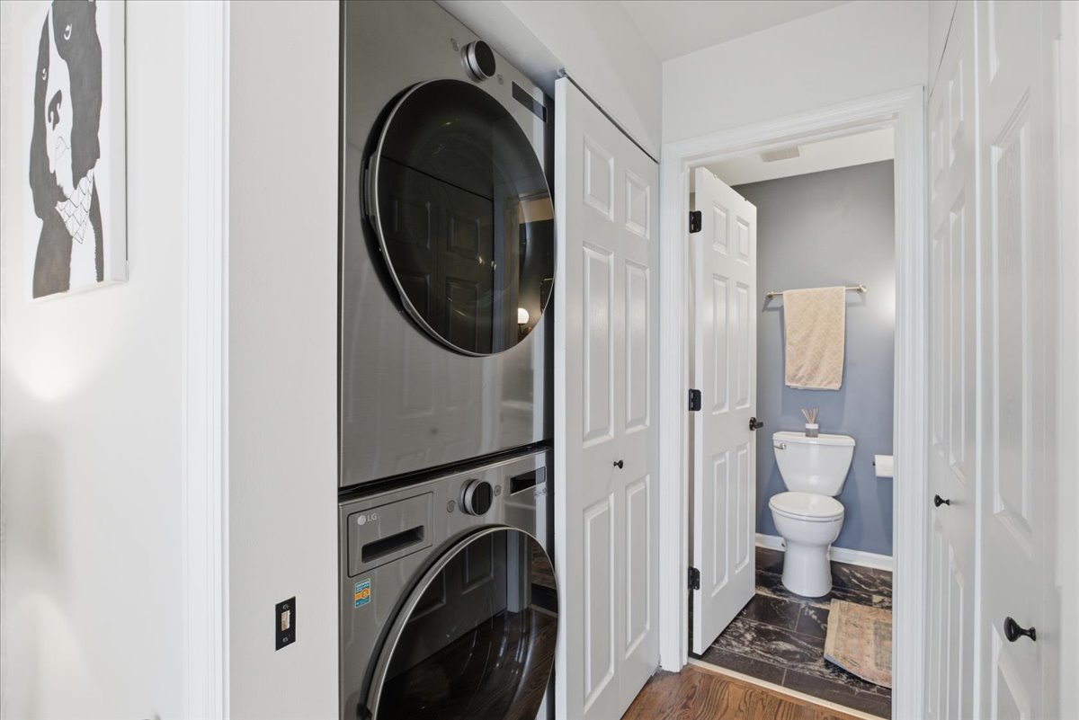 2943 N Lincoln Avenue Unit: 208