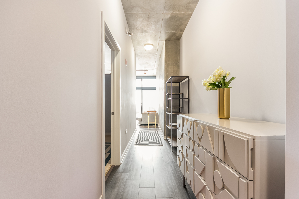 235 W Van Buren Street Unit: 2309