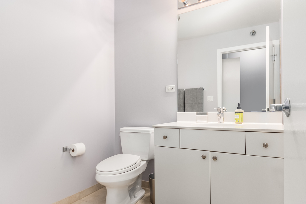 235 W Van Buren Street Unit: 2309