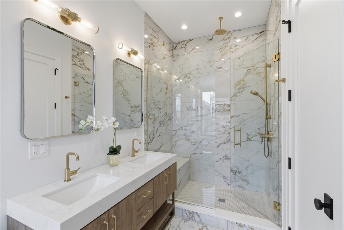 1244 N Greenview Avenue Unit: 2