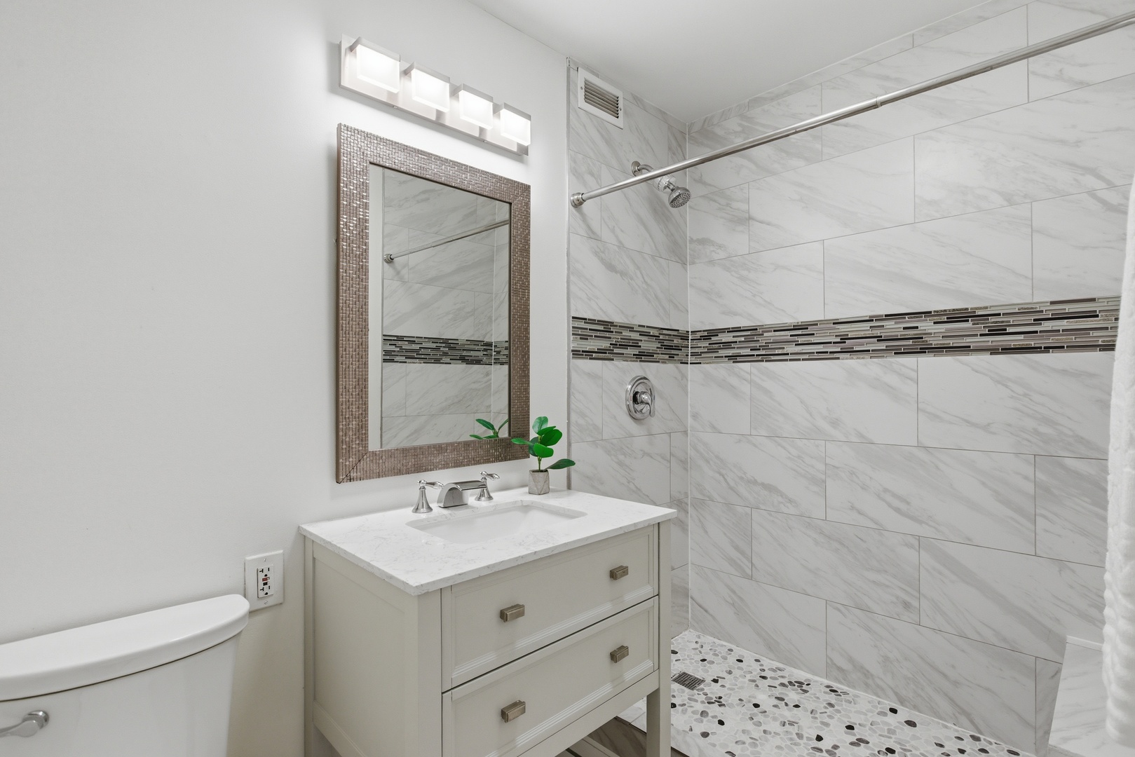 1340 N Dearborn Street Unit: 9D