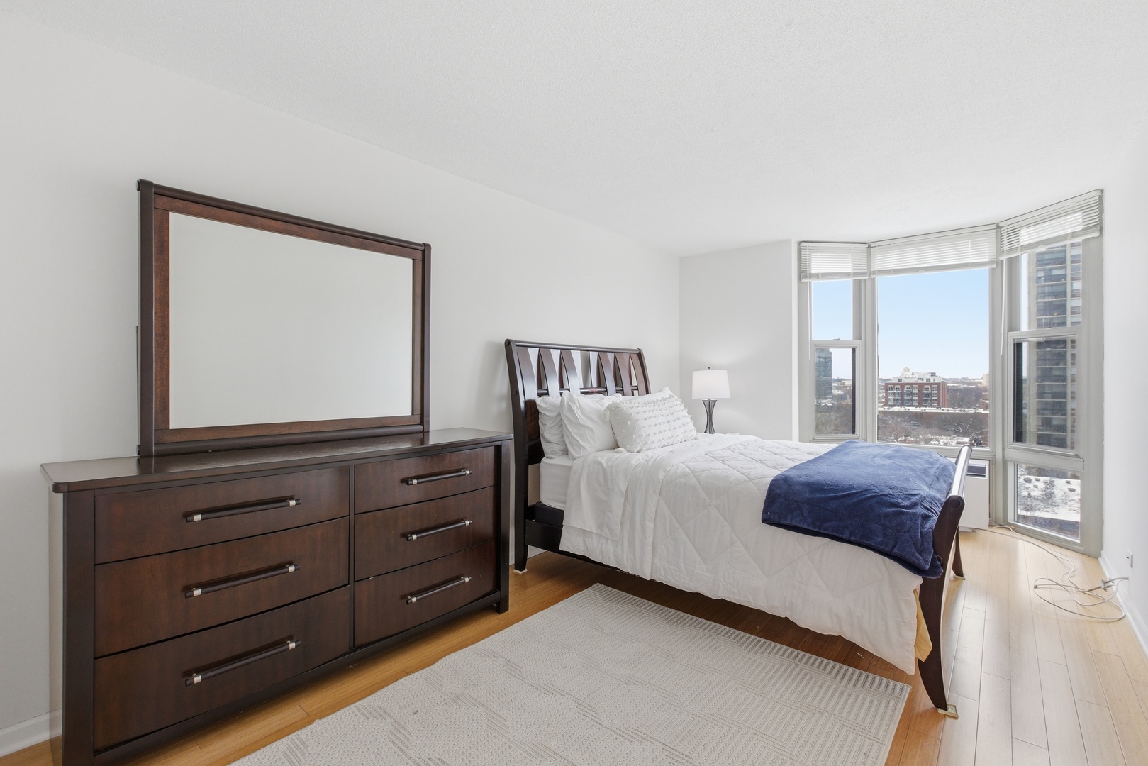 1340 N Dearborn Street Unit: 9D