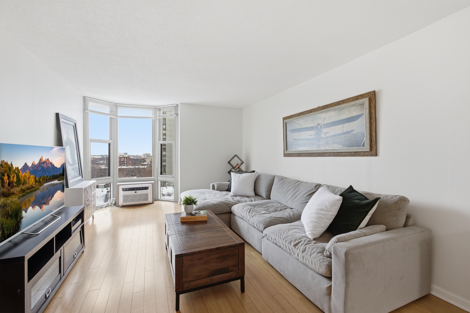 1340 N Dearborn Street Unit: 9D