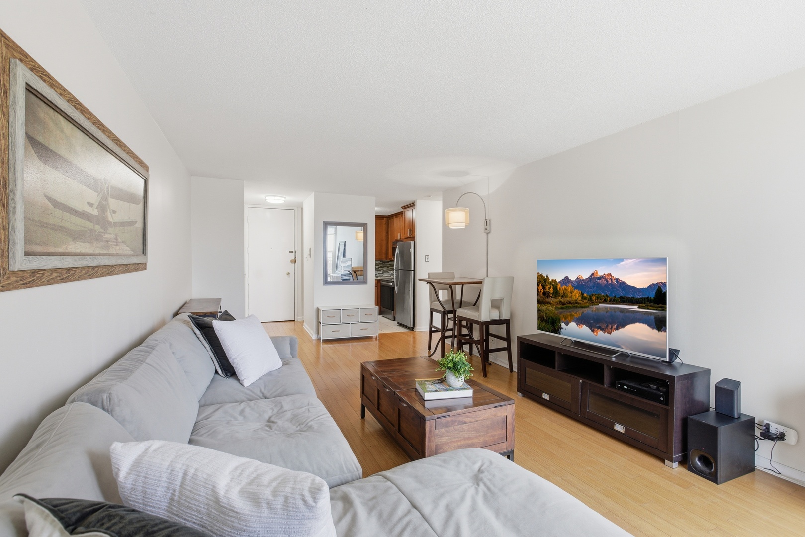 1340 N Dearborn Street Unit: 9D