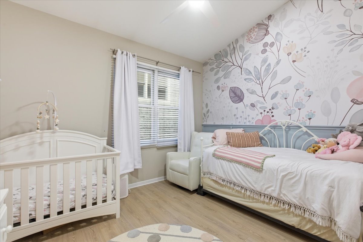 2140 N Winchester Avenue Unit: 10