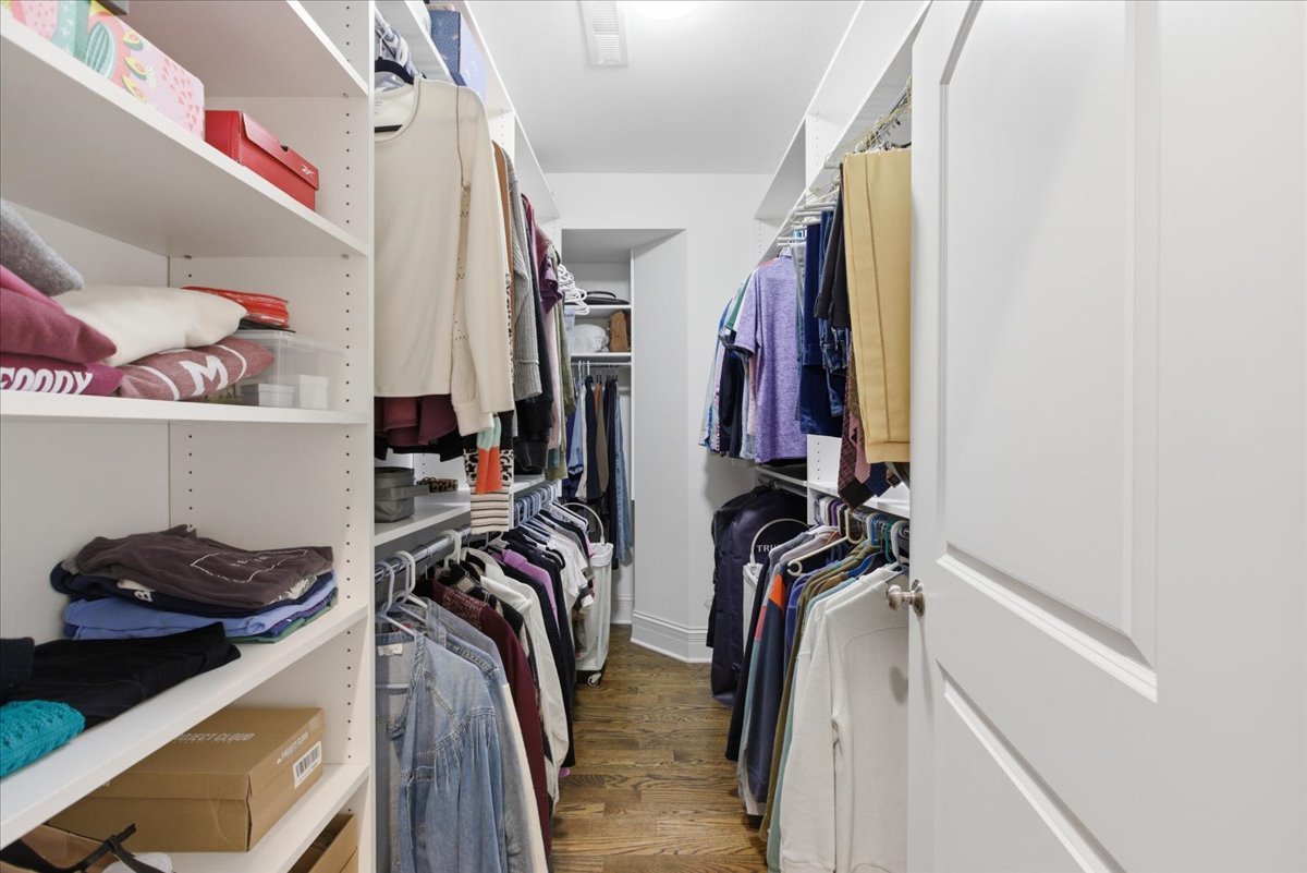 2733 W Agatite Avenue