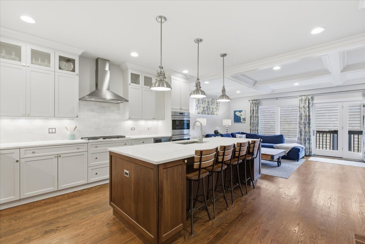 2733 W Agatite Avenue