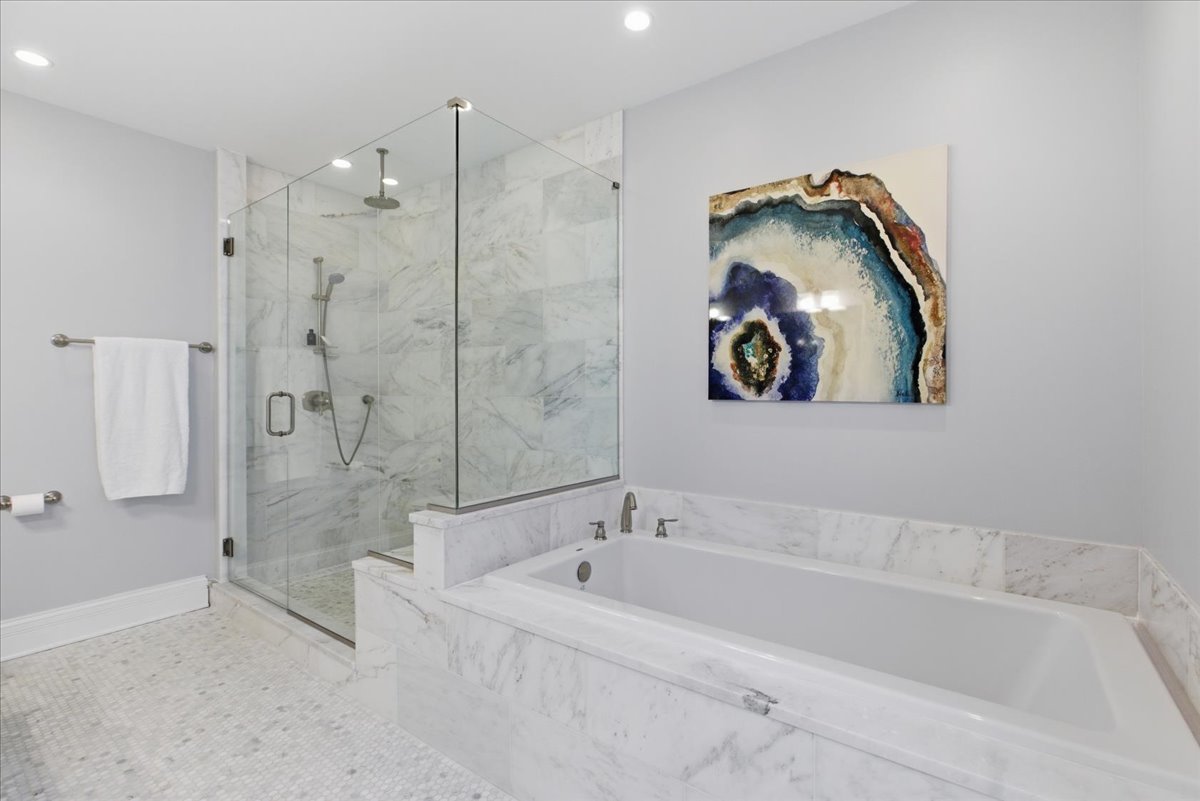 2733 W Agatite Avenue