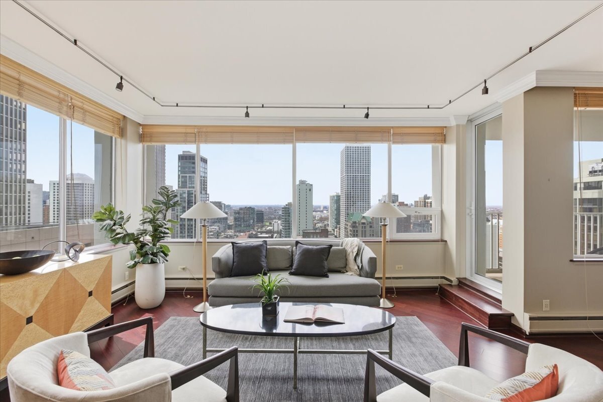 1000 N LAKE SHORE Plaza Unit: 30C