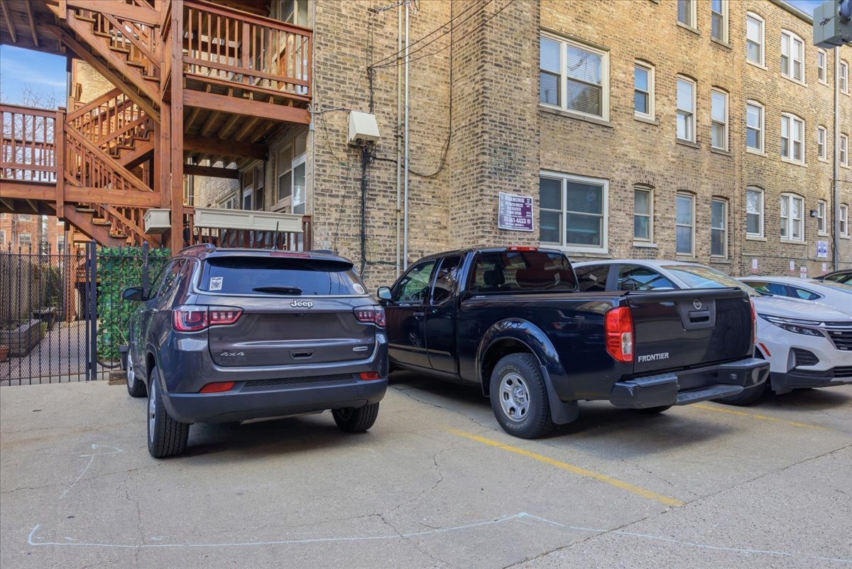 5011 N Wolcott Avenue Unit: 3S