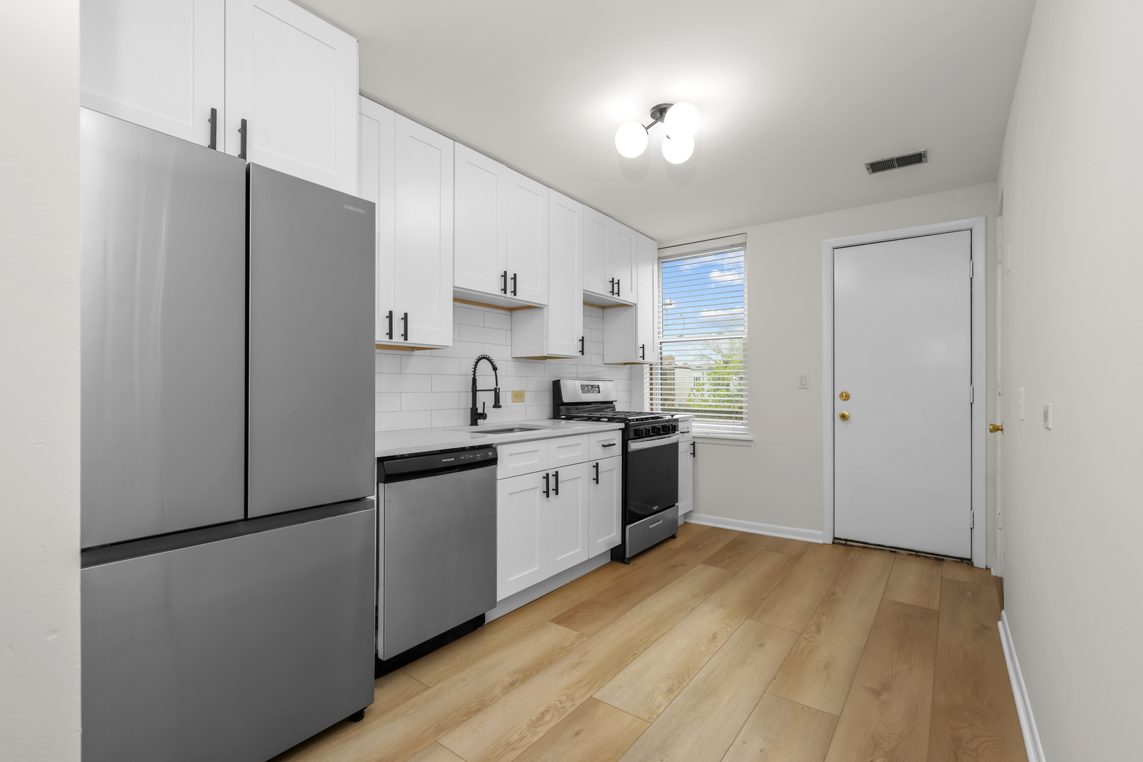 908 W Grace Street Unit: 3