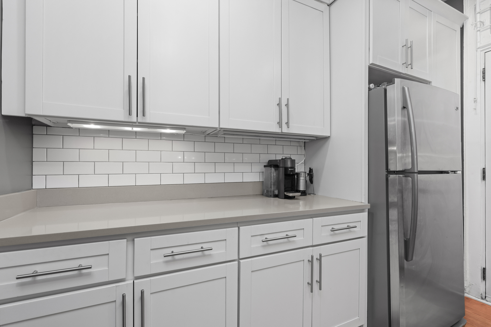 2730 N Pine Grove Avenue Unit: 1N