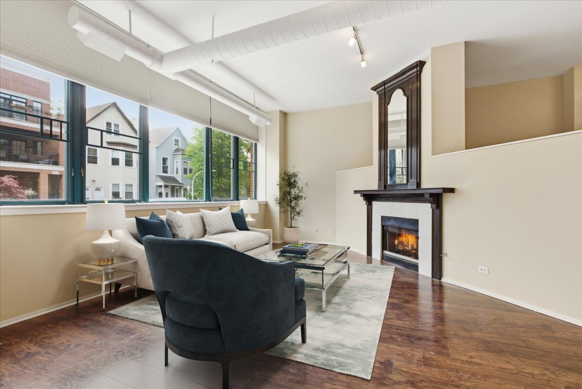 2600 N Southport Avenue Unit: 102