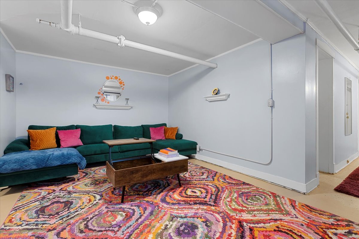 5012 N Winchester Avenue Unit: G