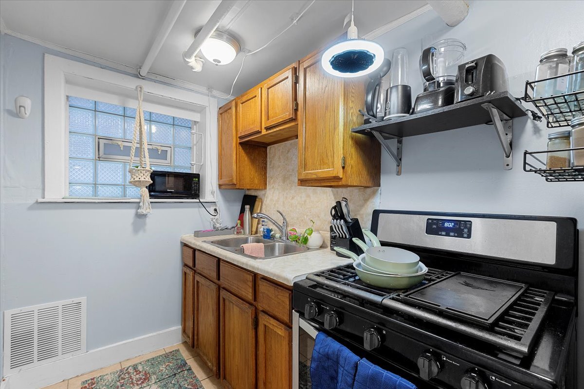 5012 N Winchester Avenue Unit: G