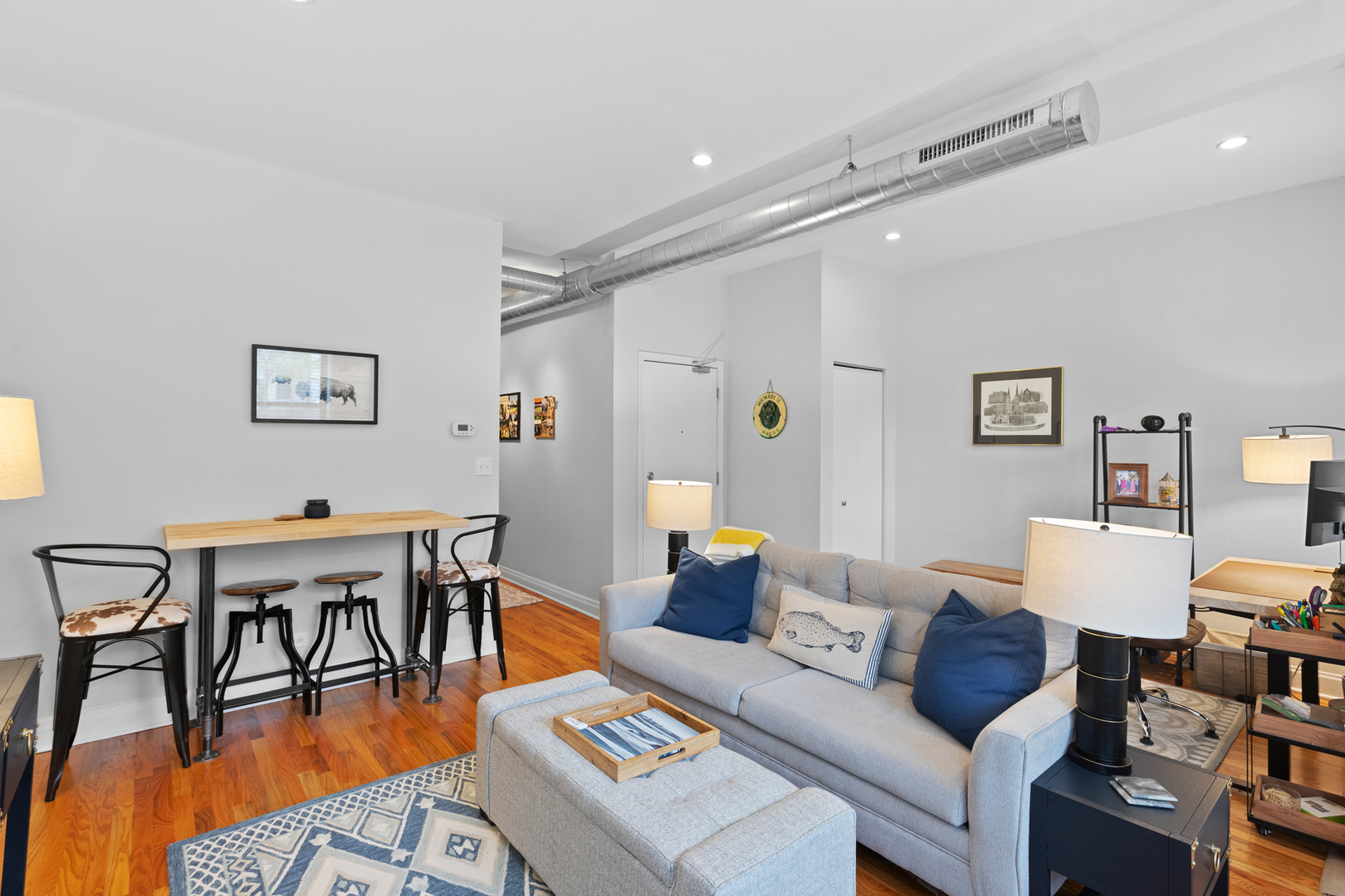 848 W Sheridan Road Unit: 1F