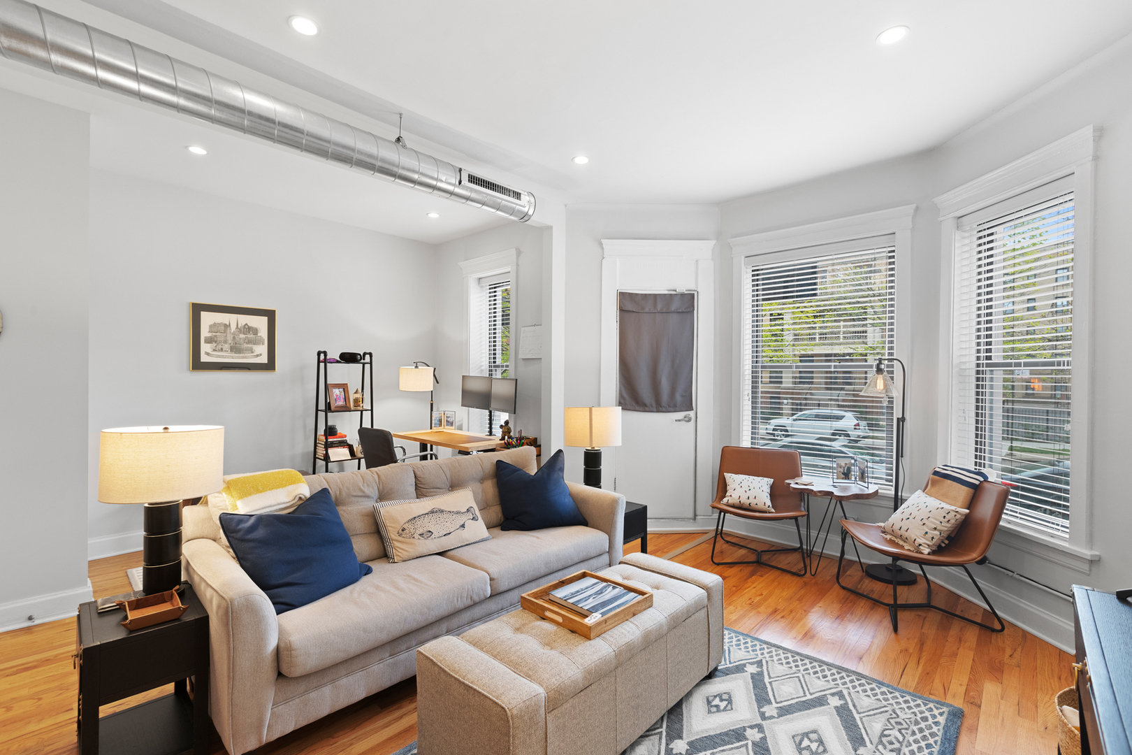 848 W Sheridan Road Unit: 1F