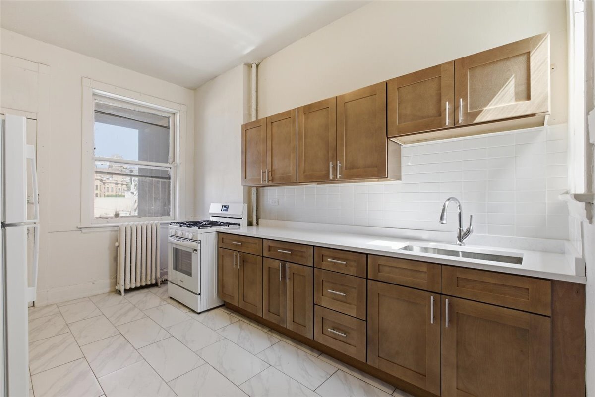 2839 N Clark Street Unit: 3S