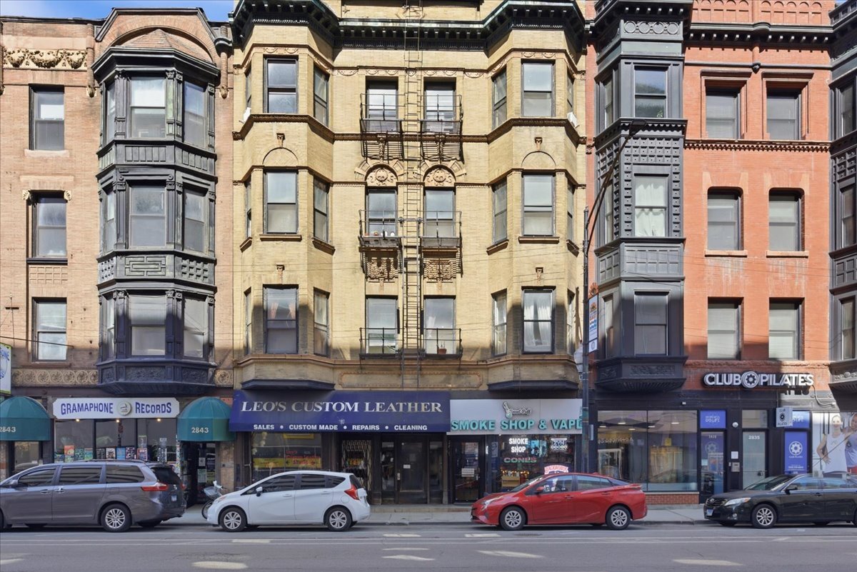 2839 N Clark Street Unit: 3S