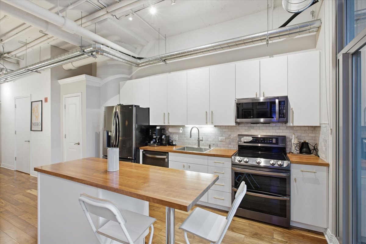 565 W Quincy Street Unit: 712