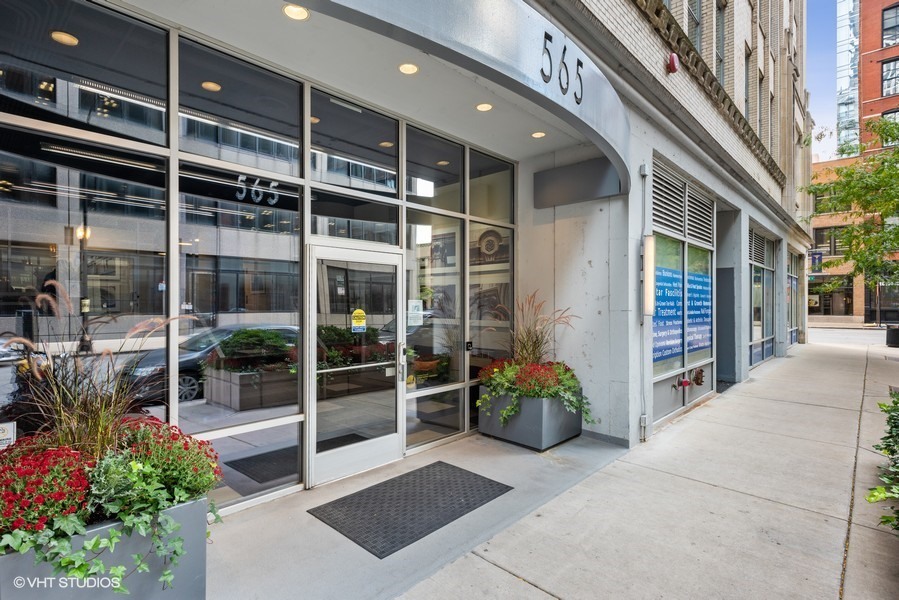 565 W Quincy Street Unit: 712