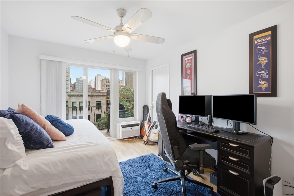 435 W Oakdale Avenue Unit: 4F