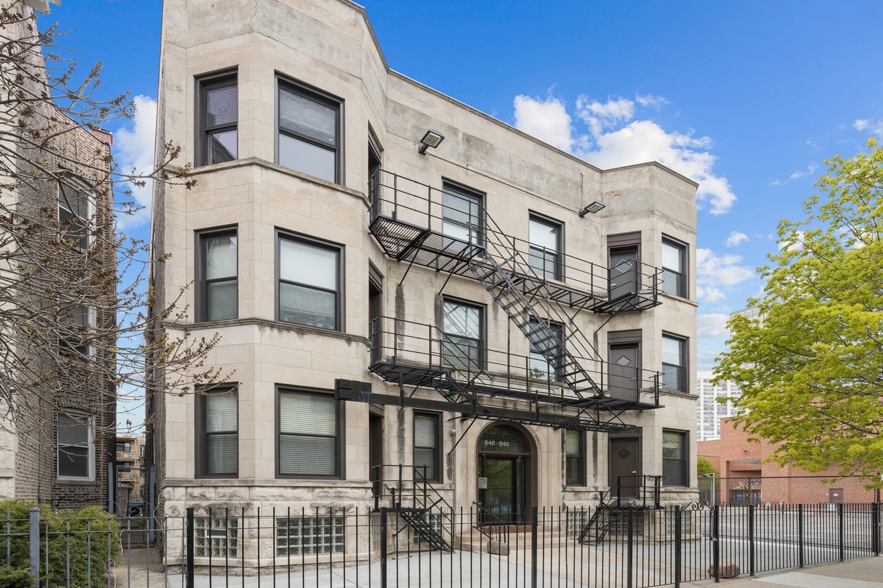 846 W Sheridan Road Unit: 3R