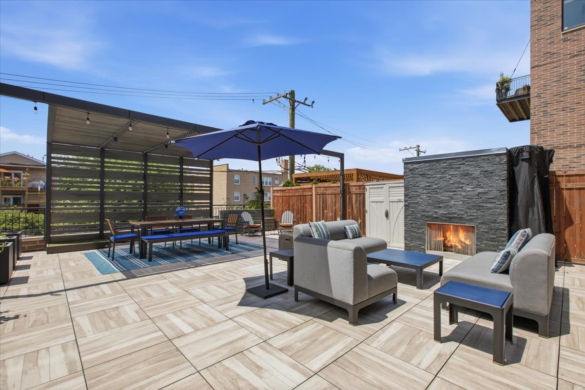 5820 N Clark Street Unit: 207
