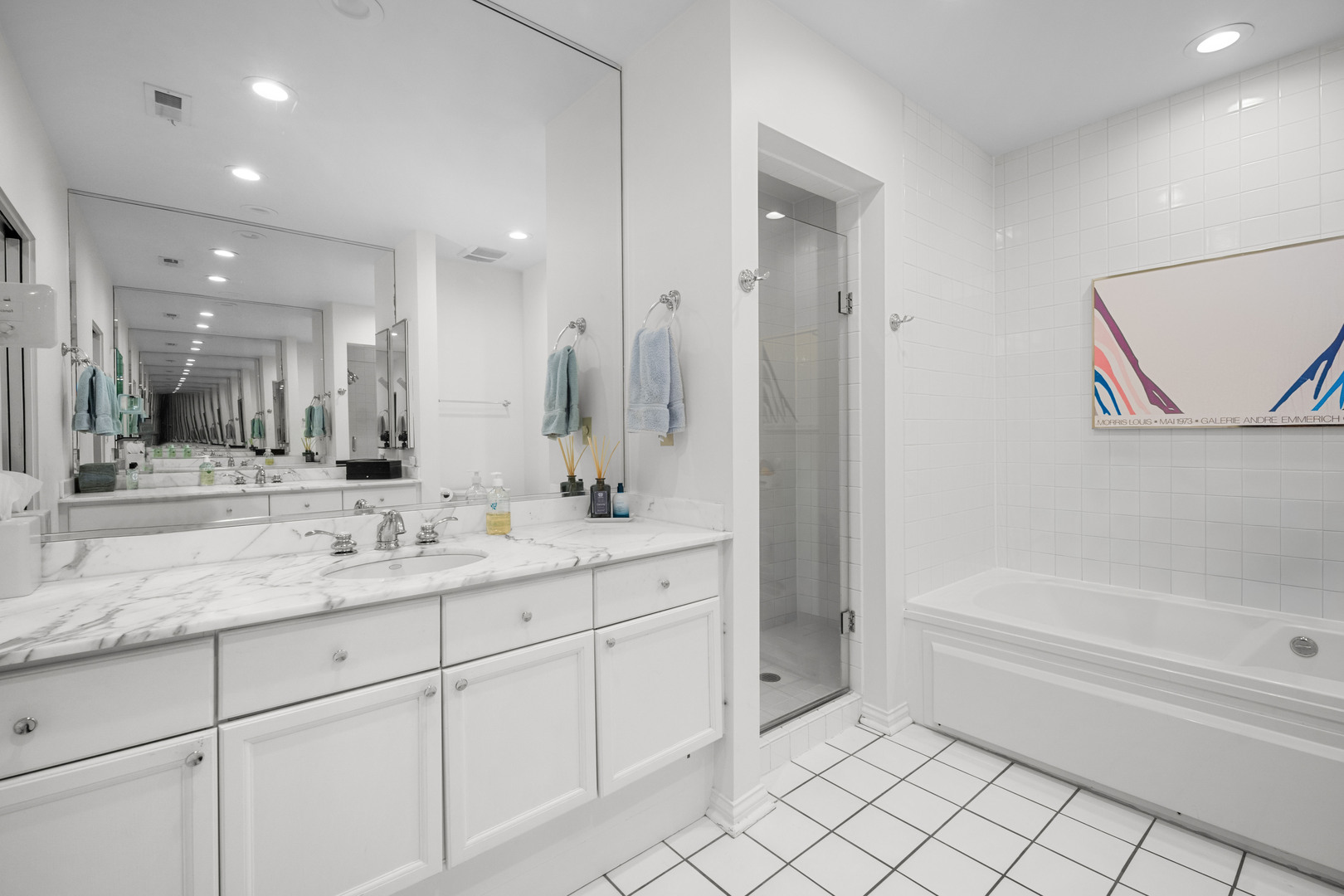 2600 N Southport Avenue Unit: 218