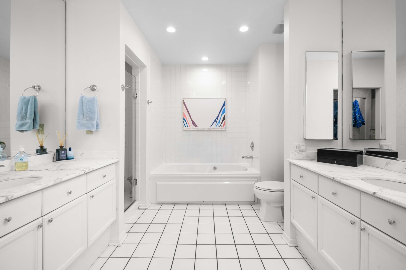 2600 N Southport Avenue Unit: 218