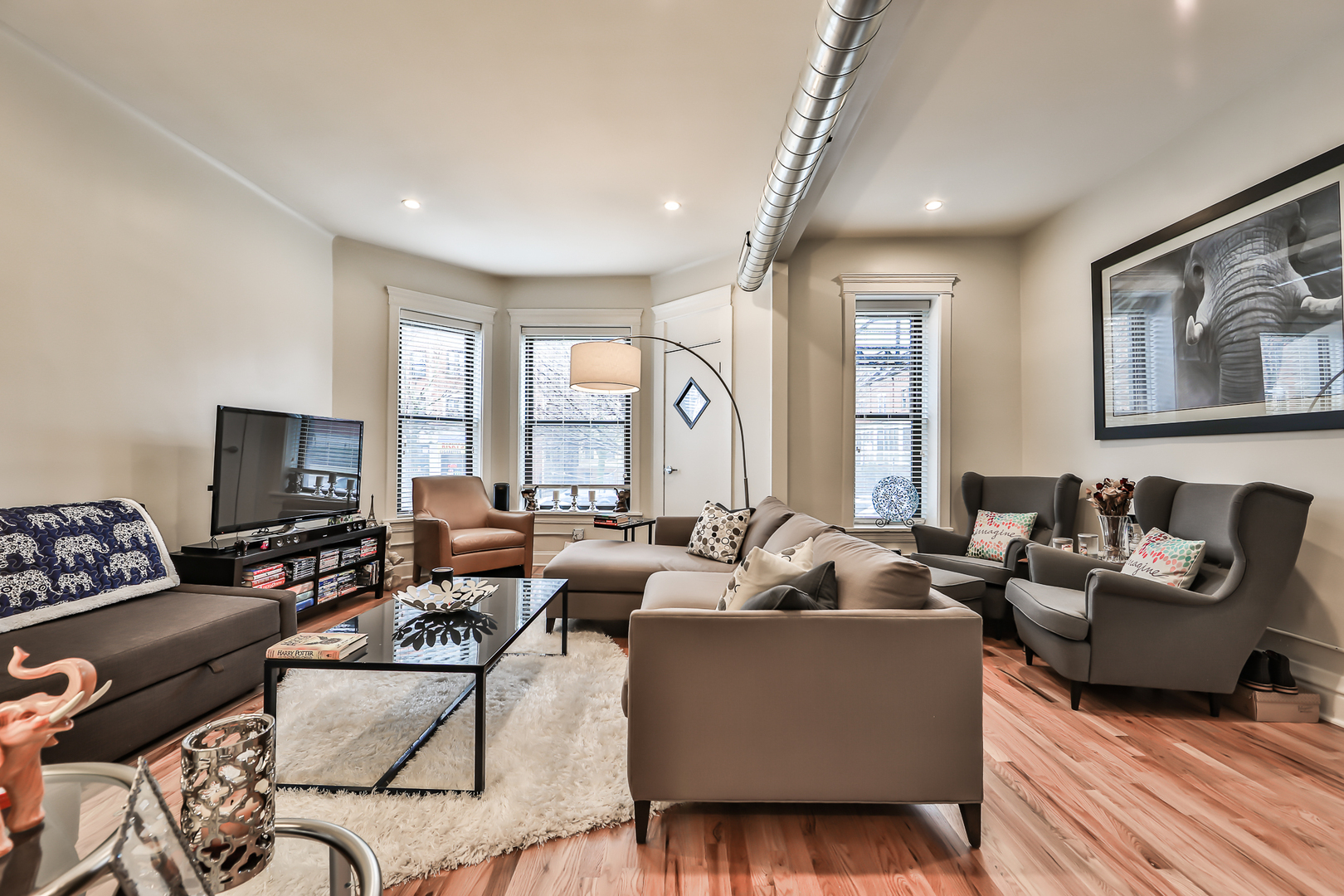 846 W Sheridan Road Unit: 1F