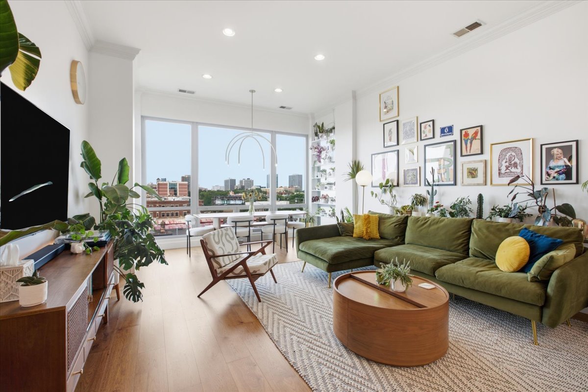 3920 N Sheridan Road N Unit: 504