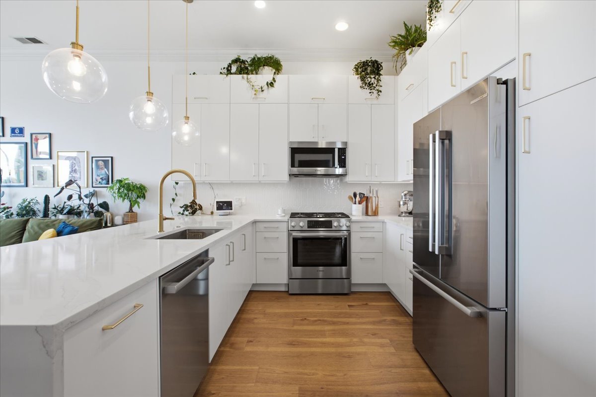 3920 N Sheridan Road N Unit: 504