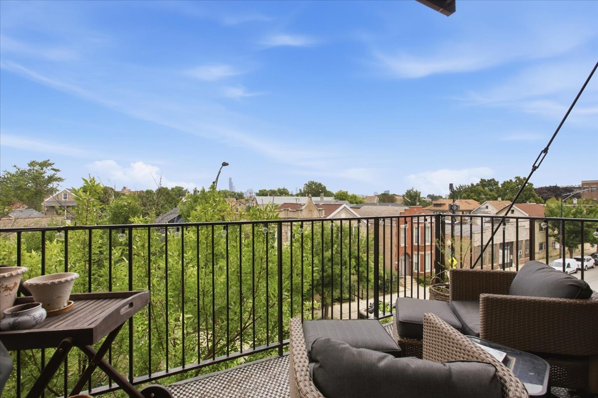 3500 S SANGAMON Street Unit: 314